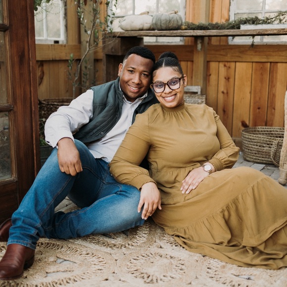 Meet your Posher, Danielle - Picture 2 of 12